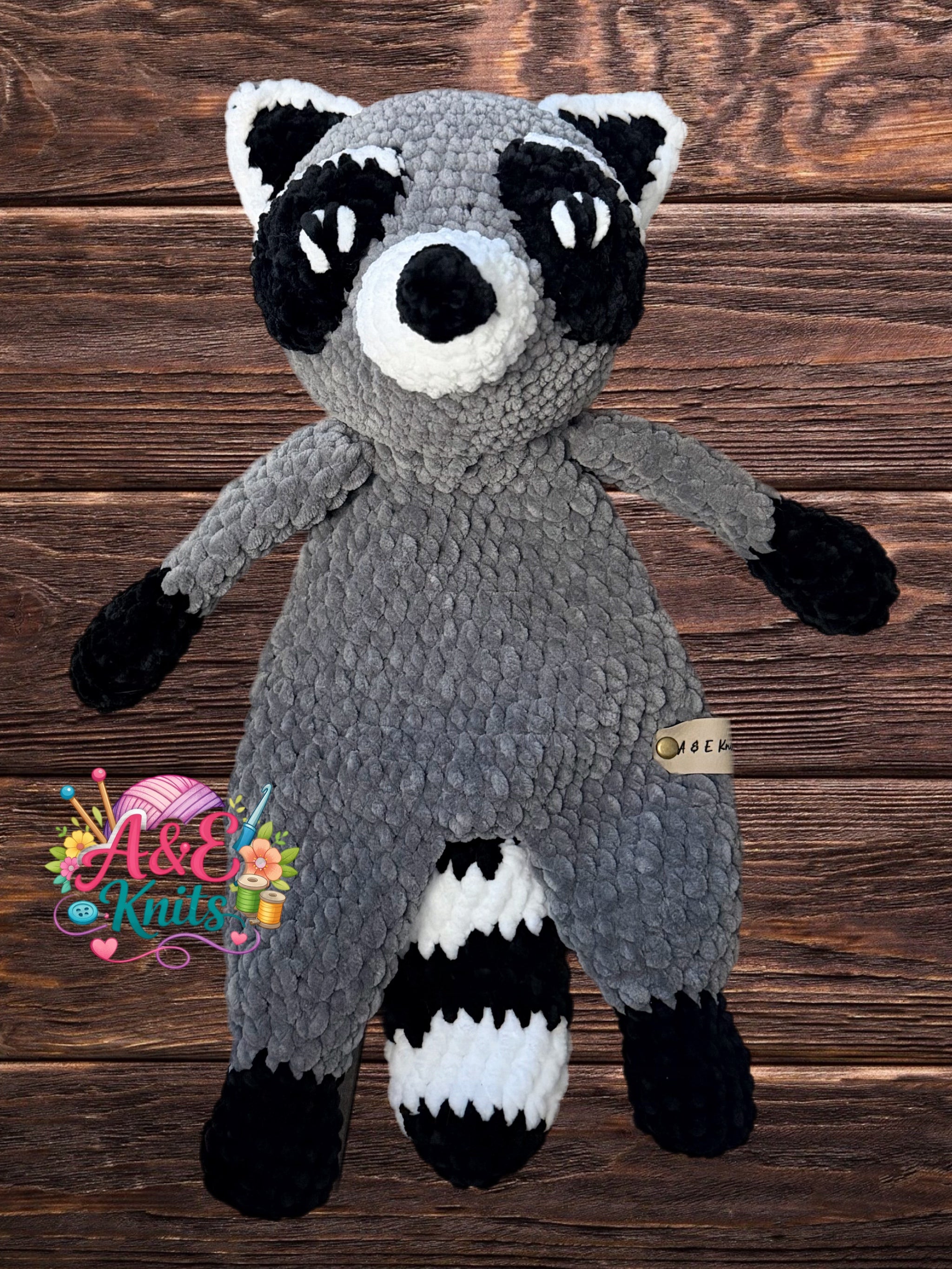 Raccoon Lovey 🦝